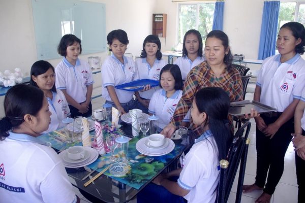 BLKLN TRIAS PRAKTEK TATA HIDANG 3